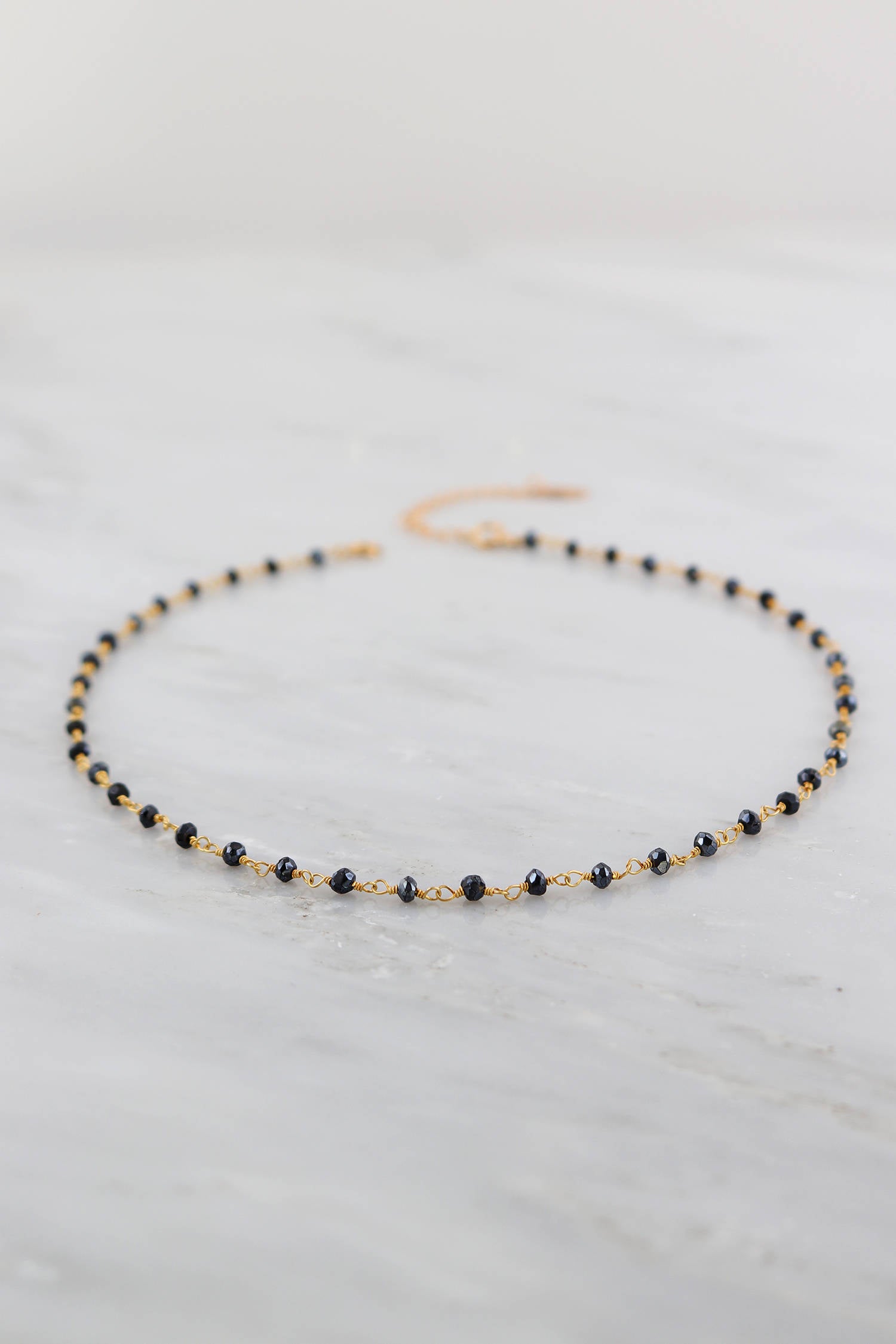 Simple Minimalist Pearl Choker Black Bead Necklace | Muduh Collection